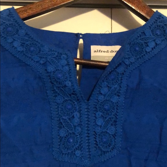 Blouse - Picture 2 of 3